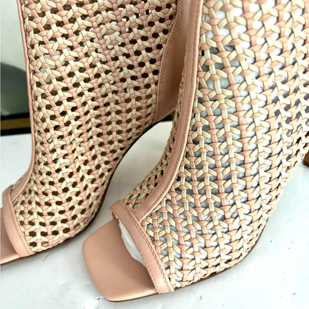 New Vince Camuto Emalani woven sandal heeled - Picture 4 of 13